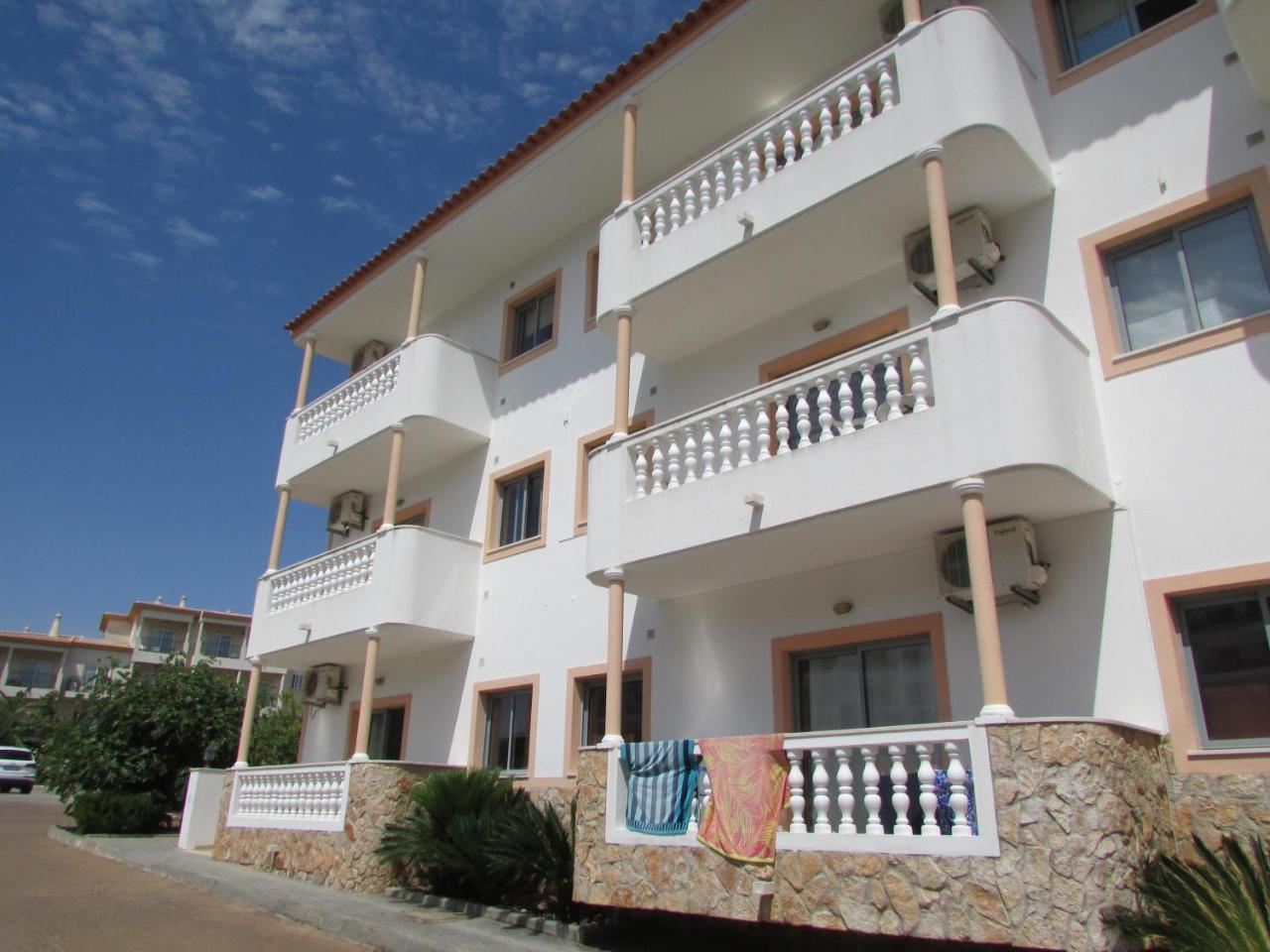 Apartamentos Cabrita Albufeira Extérieur photo